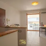 Apartment Cozy Con Parcheggio Privato Gratuito